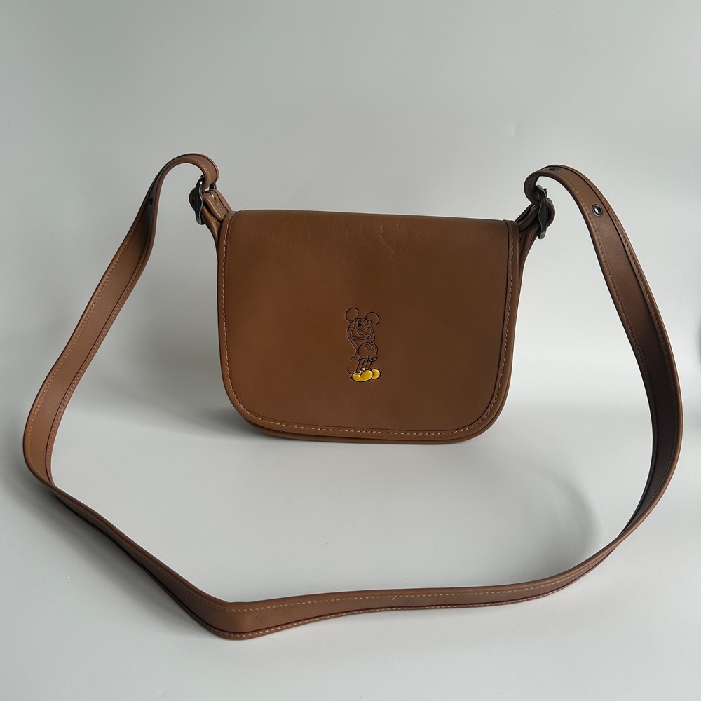 Disney Coach Mickey Mouse Saddle Bag 23 Tan Glovetanned Leather Excellent - Picture 2 of 13